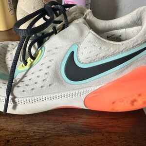 Nike Shoes Size 5.5 Worn a few times! Super cute